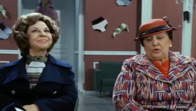 Το ξεχωριστό «χρόνια πολλά» της Φίνος Φιλμς στις μητέρες (VIDEO)