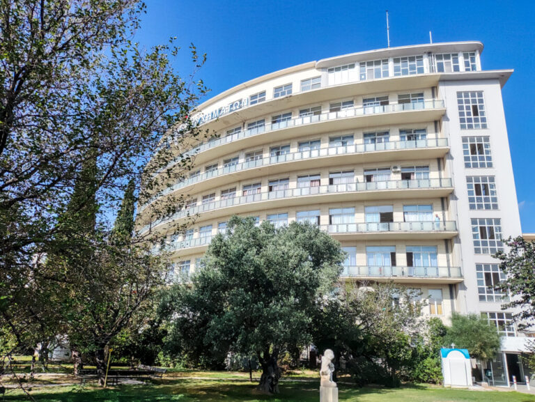 Απείλησαν με ψεύτικο πιστόλι ασθενή μέσα στο ΚΑΤ (VIDEO)