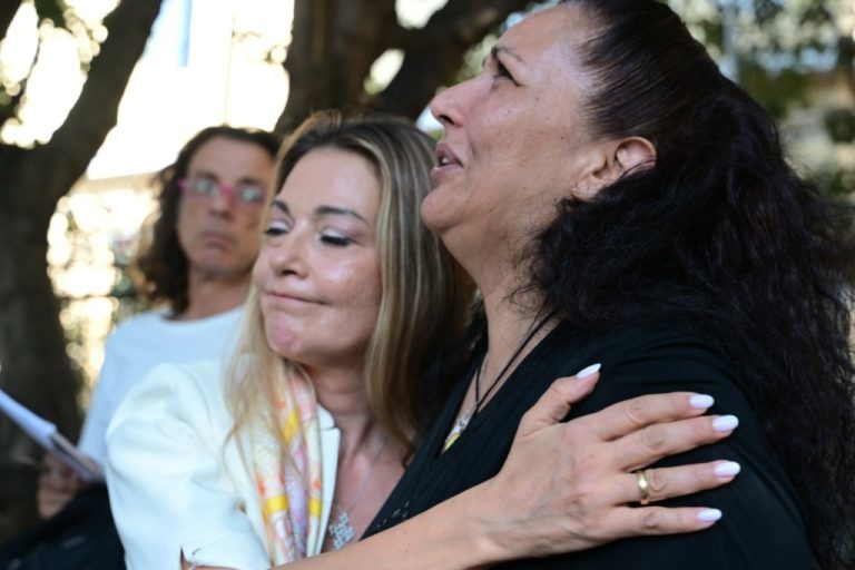 Συγκλονίζει η μητέρα της Κυριακής: Θα πάρω γλυκά να της πάω στο μνήμα (video)