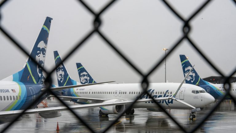 Καθήλωσε όλα της τα αεροσκάφη η Alaska Airlines