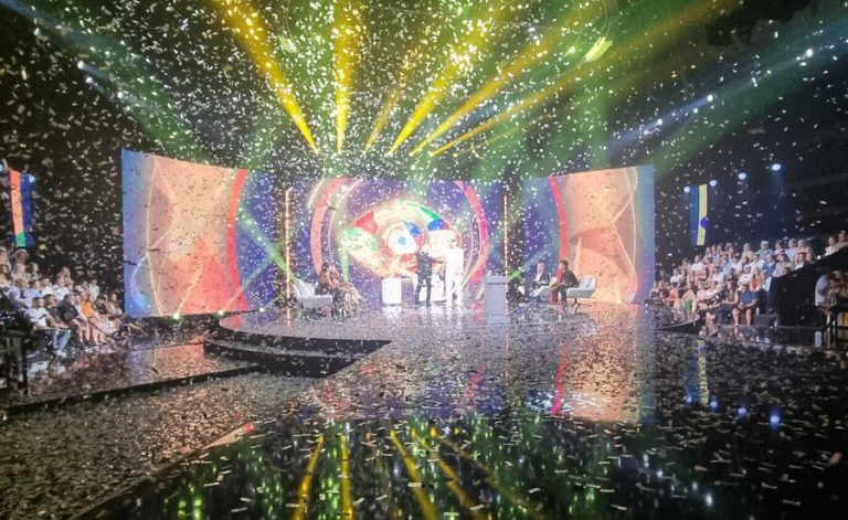 Πήρε τα 100 χιλιάρικα του Big Brother! (VIDEO)