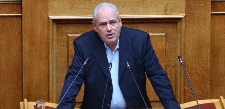 Η χώρα έχει ανάγκη από πολιτική αλλαγή