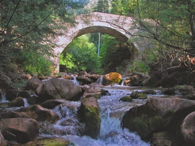 Τα μοναδικά πέτρινα γεφύρια των Μετεώρων (PHOTOS)