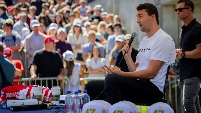Δολοφονήθηκε εν ψυχρώ ο Τσάρλι Κερκ! (video+photo)