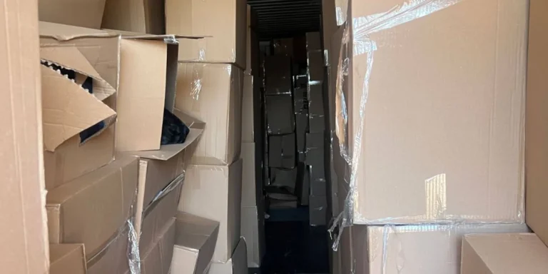 Λαθρεμπόριο «μαμούθ» με κινέζικα στην Ελευσίνα! Η ΑΑΔΕ κατάσχεσε 17 κοντέινερ