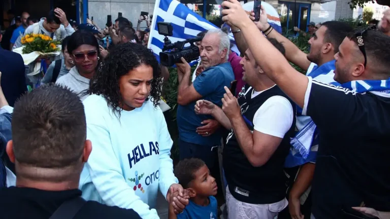 Επικοινωνία της ΕΛ.ΑΣ με την οικογένεια Αντετοκούνμπο για τα απειλητικά μηνύματα που δέχτηκε η Μαράια