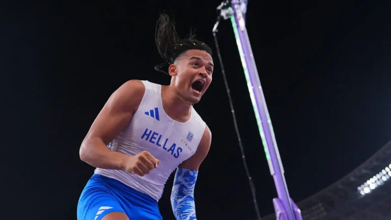 «Τεράστιος» Καραλής! Αργυρός στο Τόκιο με άλμα στα 6 μέτρα στον τελικό (VIDEO)