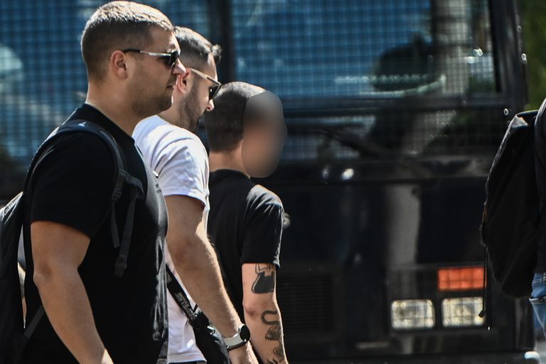 Αναβλήθηκε η δίκη του γιου του Σωκράτη Μάλαμα για την κουτουλιά σε αστυνομικό