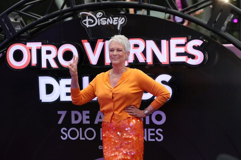 Φόρος τιμής από τις Έμα Μάκι και Τζέιμι Λι Κέρτις στη «χρυσή εποχή της κωμωδίας»