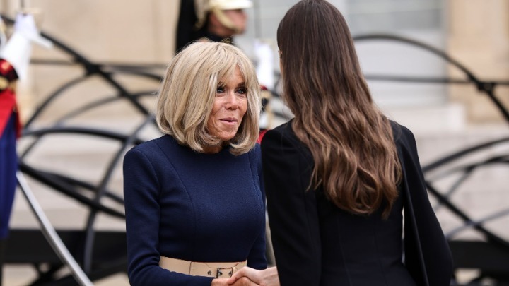 Δέκα άτομα δικάζονται για σεξιστικό διαδικτυακό εκφοβισμό κατά της Μπριζίτ Μακρόν