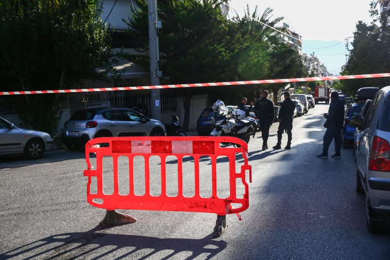 Συναγερμός στη Νίκαια: Έκαψαν ΙΧ σωφρονιστικού υπαλλήλου (video)