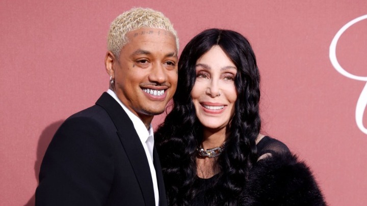 Η Σερ μιλάει για το γήρας και τη διαφορά ηλικίας με τον σύντροφό της