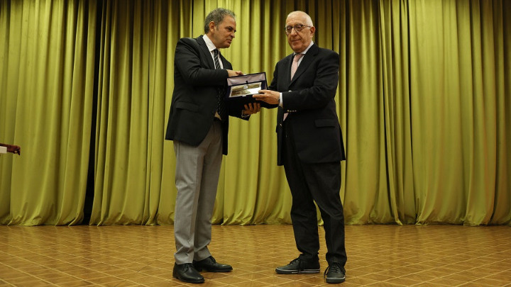 Βράβευση Κακλαμάνη από το Πνευματικό Κέντρο Ρουμελιωτών