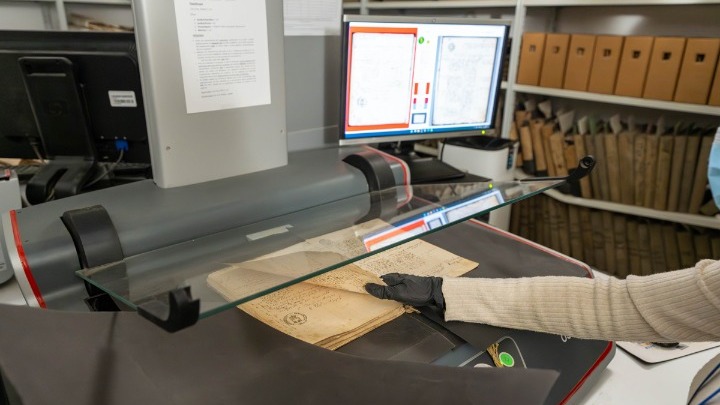 Πώς εξελίσσεται η ψηφιοποίηση των αρχείων του κράτους