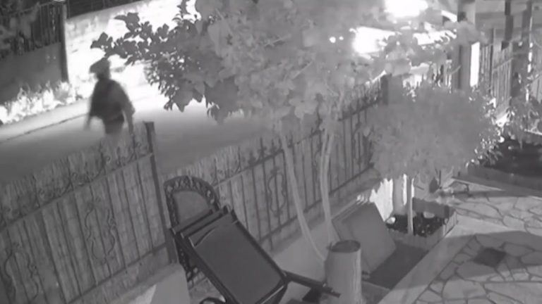 Τρόμος για 3 ανήλικες στο Καματερό: 48χρονος τις κυνηγούσε με μαχαίρι (video)