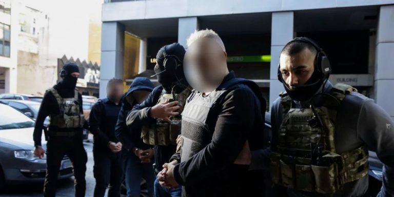 Προφυλακιστέοι οι 4 από τους 5 συλληφθέντες για τους τόνους κοκαΐνης