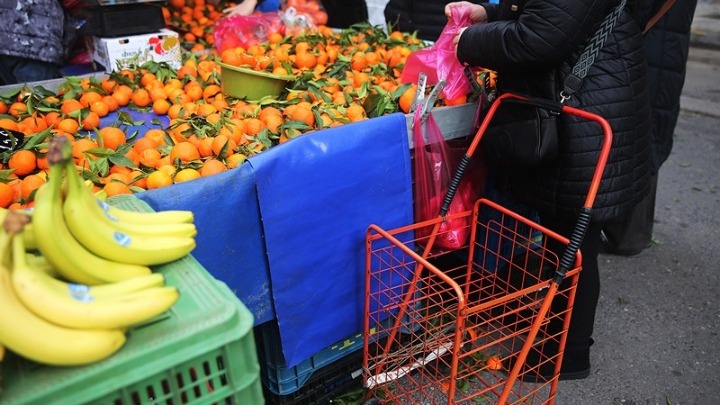 Απεργία επ’ αόριστον στις λαϊκές αγορές – Κλείνουν και οι λαχαναγορές