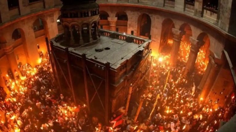 Αντιδράσεις για την απαγόρευση πρόσβασης του Καθολικού Πατριάρχη στον Πανάγιο Τάφο – Τι θα γίνει με το Άγιο Φως