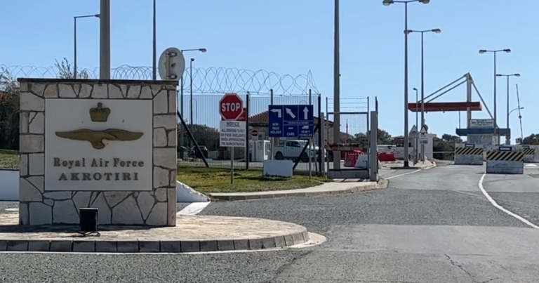 Κύπρος: Ήχησαν ξανά οι σειρήνες στο Ακρωτήρι