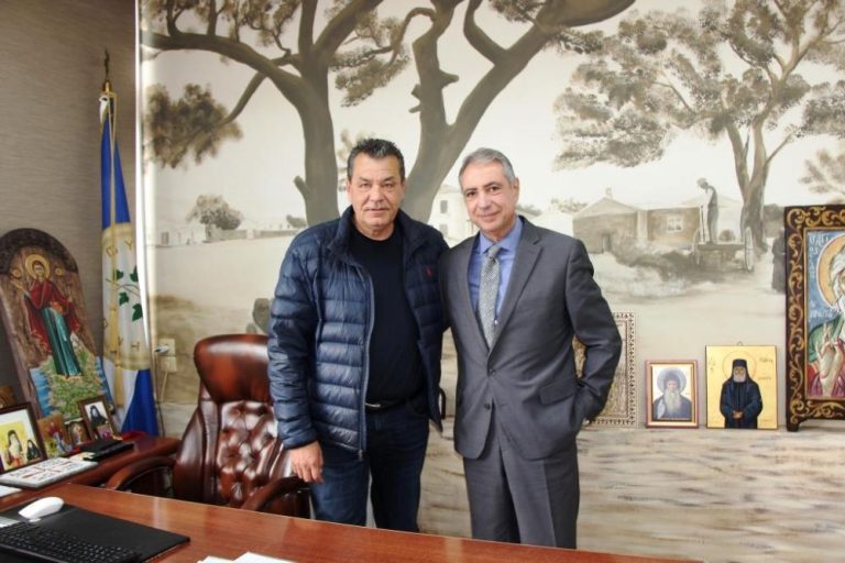 Συνάντηση Παππού με Καρβέλη: Στο επίκεντρο ο Βρεφονηπιακός Σταθμός Άνω Λιοσίων της ΔΥΠΑ