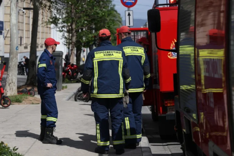 Ισχυρή έκρηξη σε σπίτι στο Βόλο – Τουλάχιστον 2 νεκρές γυναίκες, ένας τραυματίας
