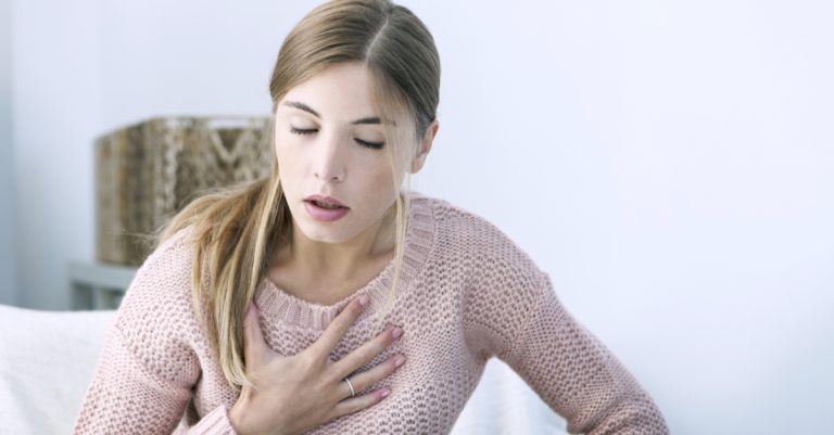 Το έμφραγμα προειδοποιεί πριν χτυπήσει – αναγνώρισε τα σημάδια που σώζουν ζωές