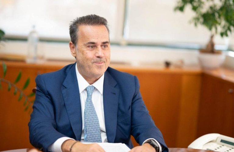 Οταν ο πρόεδρος Τραμπ αναρτά Σταύρο Παπασταύρου: Η Ελλάδα στο επίκεντρο της νέας ενεργειακής γεωπολιτικής