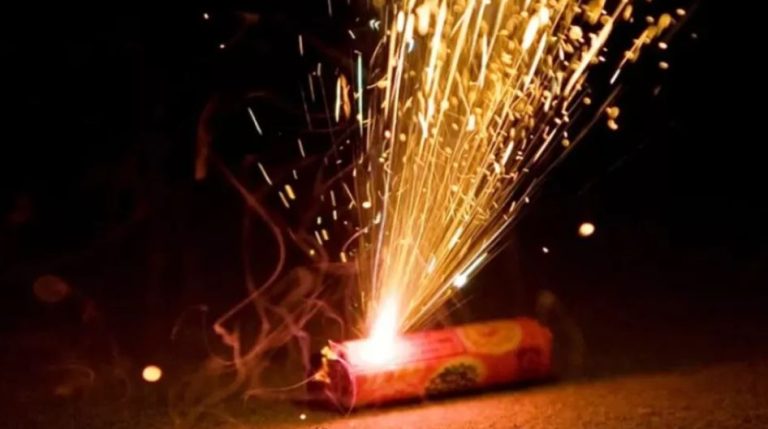 Πάσχα με τραυματισμούς από κροτίδες παρά τους αυστηρούς ελέγχους – 146 συλλήψεις σε όλη τη χώρα