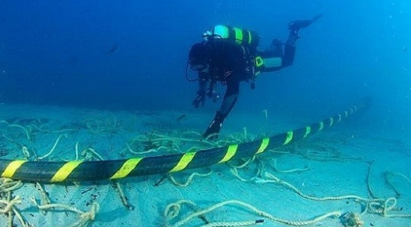 Οι «αρτηρίες» του σύγχρονου κόσμου στο στόχαστρο: ΗΠΑ, Βρετανία και Αυστραλία ενώνουν δυνάμεις για την προστασία των υποθαλάσσιων καλωδίων