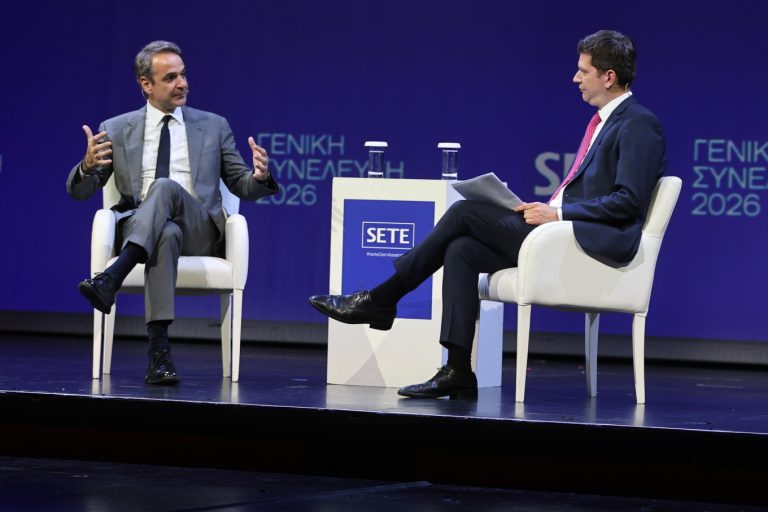 Μητσοτάκης από το ΣΕΤΕ: Η Ελλάδα μπορεί να βγει κερδισμένη από τις γεωπολιτικές ανακατατάξεις στον τουρισμό (Video)
