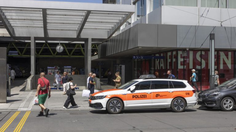 Ελβετία: «Τρομοκρατική ενέργεια» η επίθεση με μαχαίρι στη Ζυρίχη (video)