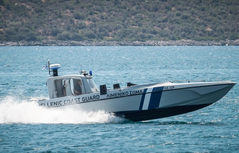 Συναγερμός στο Λιμενικό: Πάνω από 200 μετανάστες εντοπίστηκαν νότια της Κρήτης