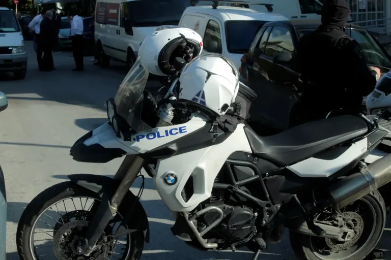 Κύκλωμα κοκαΐνης στην Αθήνα με εμπλοκή πρώην ποδοσφαιριστή και αστυνομικών – 6 συλλήψεις