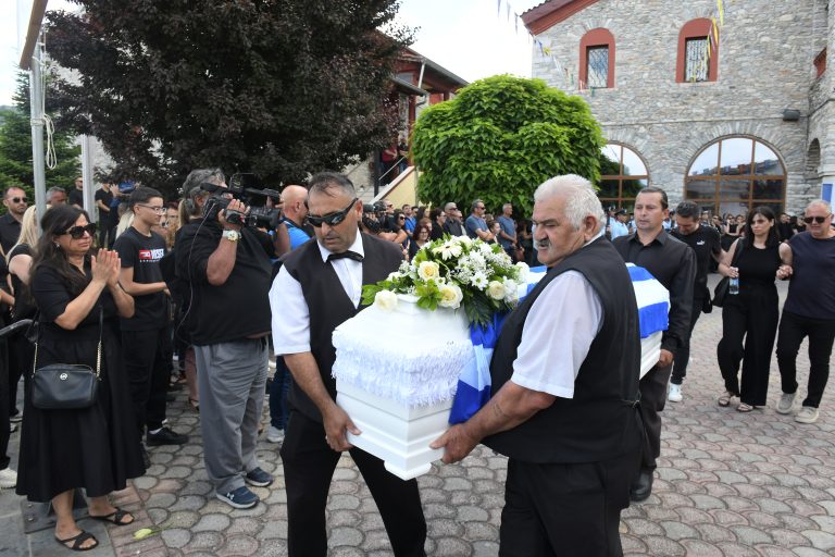 Γυναικοκτονία στη Δράμα: Ηχηρό μήνυμα κατά της έμφυλης βίας από την αδερφή του θύματος – «Θρηνούμε όλες τις γυναίκες» (video)