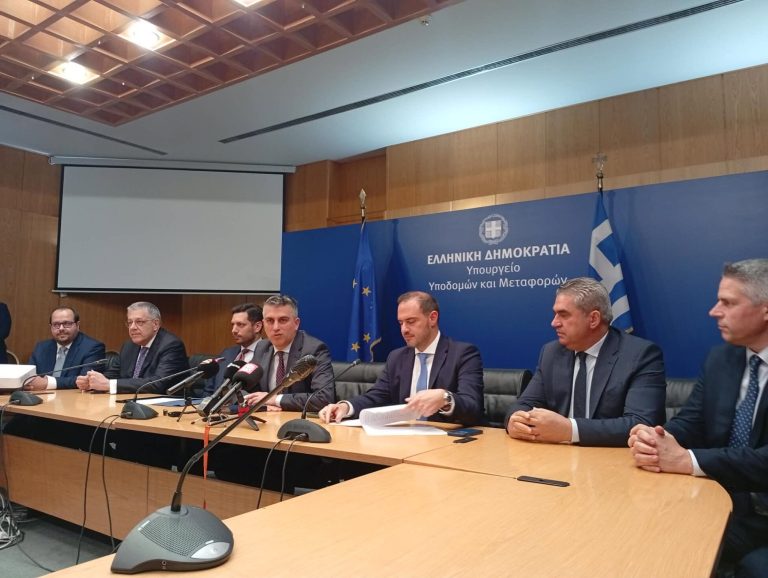 Ανέλαβαν καθήκοντα οι 4 νέοι στην κυβέρνηση (PHOTOS)