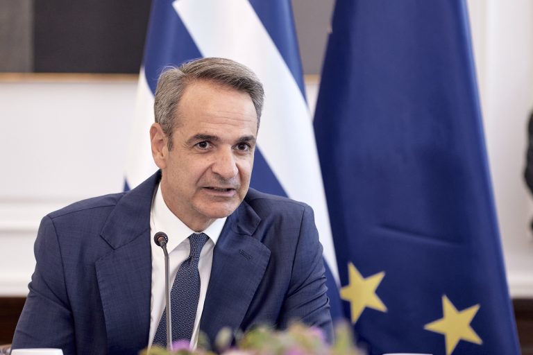 Σε κλίμα πένθους και με το βλέμμα στη ΔΕΘ το τελευταίο υπουργικό της κυβέρνησης