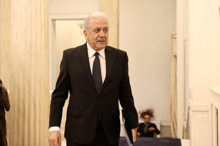 Qatargate: Η Επιτροπή Δεοντολογίας εισηγείται την άρση ασυλίας του Δημήτρη Αβραμόπουλου