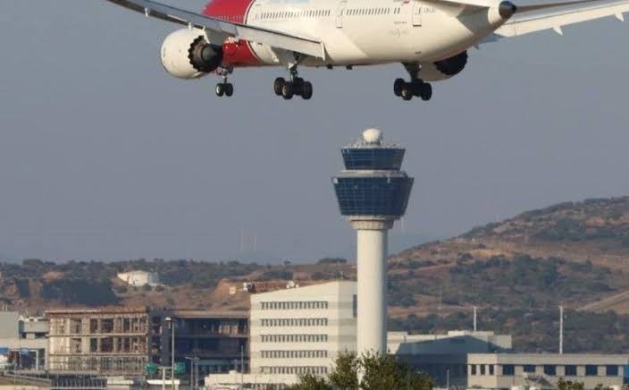 Ελλάδα: Ιστορικό ρεκόρ ημερήσιας αεροπορικής κίνησης στον ελληνικό εναέριο χώρο