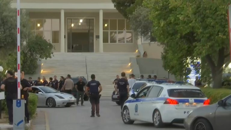 Σισμανόγλειο: Στάχτη η Α’ Παθολογική μετά τη φωτιά – Γεωργιάδης: «Κάποιος έβαλε φωτιά στο στρώμα»