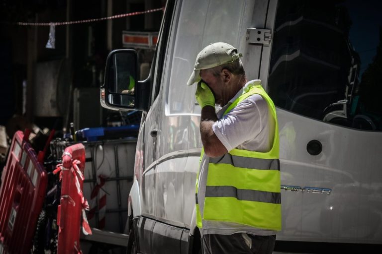 Καύσωνας: Έκτακτα μέτρα για τους εργαζόμενους – Υποχρεωτική παύση υπαίθριων εργασιών