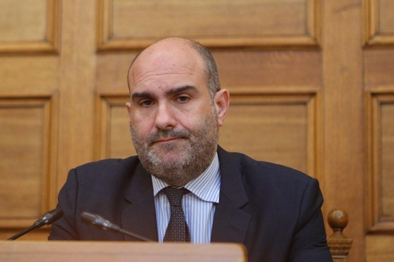 Μαρκόπουλος για τον αγώνα τένις Γεωργιάδη – Κασσελάκη: «Ο Άδωνις θα πρέπει να έχει σοβαρότερα πράγματα για να ασχοληθεί»
