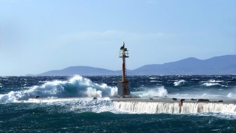 Καιρός: 9 μποφόρ, 38άρια και «πορτοκαλί» συναγερμός για φωτιές σήμερα