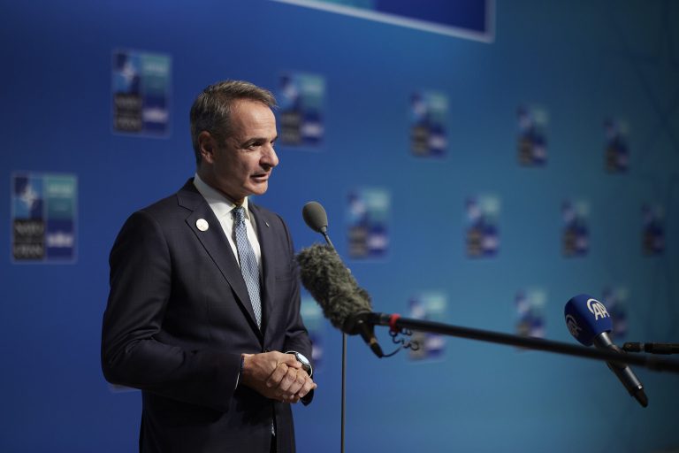 Εθνικό μήνυμα Μητσοτάκη από το ΝΑΤΟ: «Το casus belli είναι ιστορική ανορθογραφία»