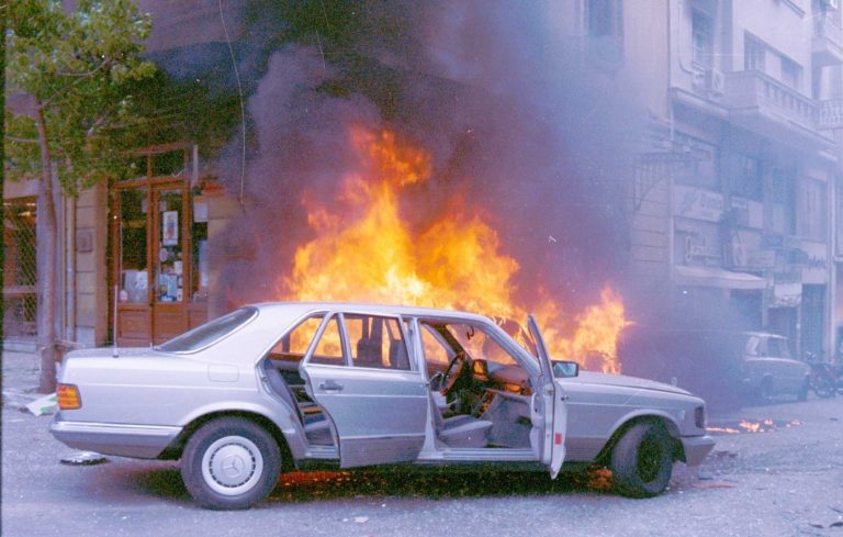 Θεσσαλονίκη: Οι επιθέσεις με γκαζάκια και μία νεκρή ξύπνησαν μνήμες άλλων εποχών