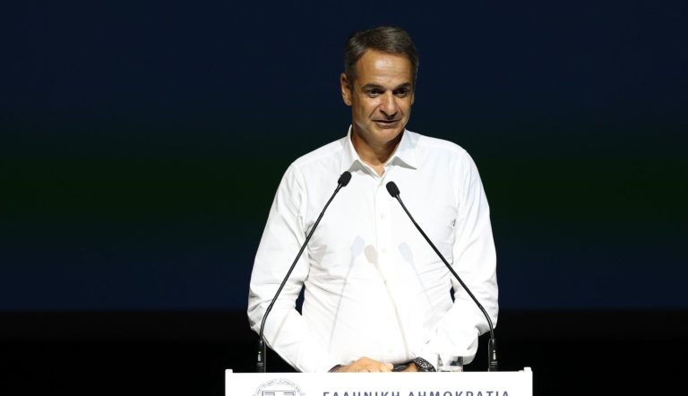 Μητσοτάκης από Πτολεμαΐδα: «Όποιος λέει ότι η Δυτική Μακεδονία μπορεί να επιστρέψει στον λιγνίτη, σας κοροϊδεύει»