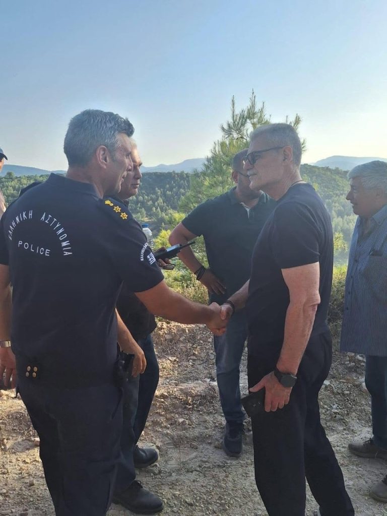 Στον Ωρωπό ο Ευάγγελος Τουρνάς για την πυρκαγιά – Ενημερώθηκε για την επιχείρηση κατάσβεσης