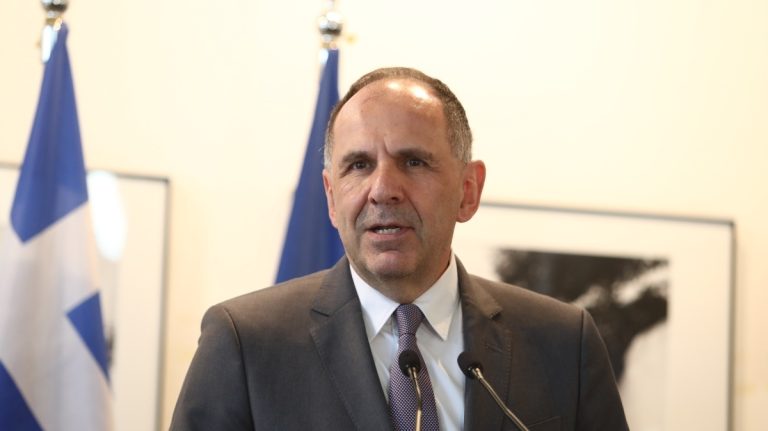 Γεραπετρίτης προς Ιράν: Στο επίκεντρο η ελεύθερη ναυσιπλοΐα στα Στενά του Ορμούζ