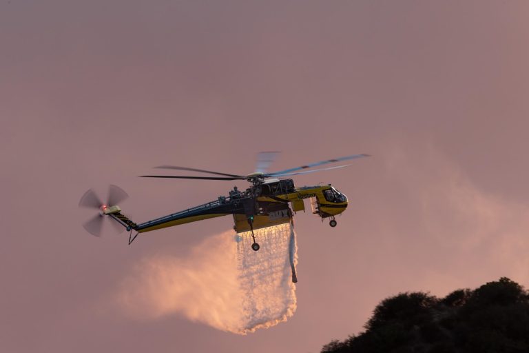 Συντριβή πυροσβεστικού ελικοπτέρου στη Γιούτα – Αγωνία για τους δύο επιβαίνοντες