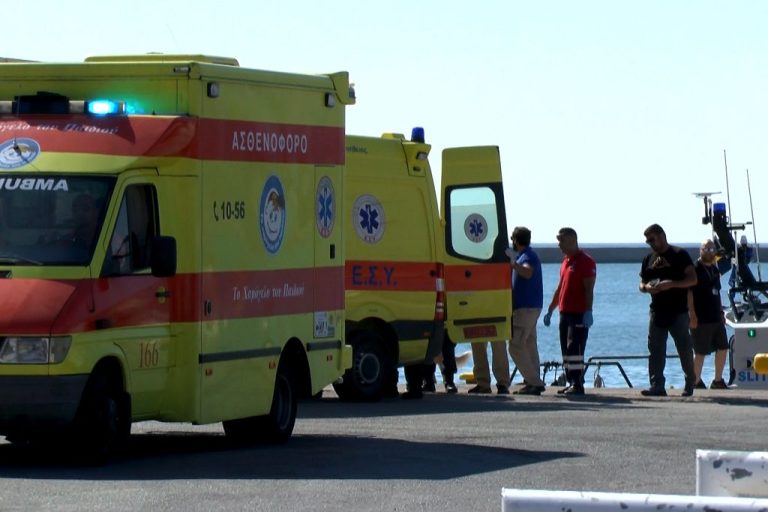 Θεσσαλονίκη: Το ΕΚΑΒ επανέφερε 18χρονο και 60χρονη μετά από πνιγμό στην Αγία Τριάδα