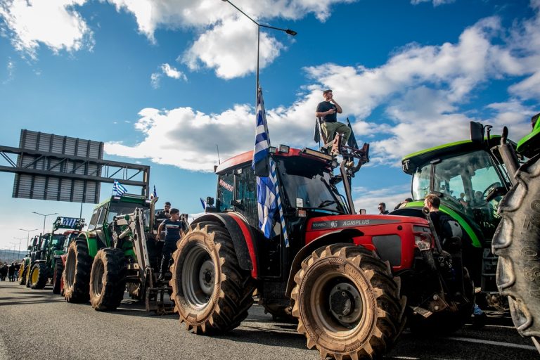 Αγρότες: Η “Πανελλαδική Επιτροπή των Μπλόκων” αποφάσισε συλλαλητήριο στις 5 Σεπτεμβρίου